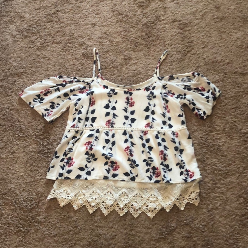 Skies are Blue floral top
